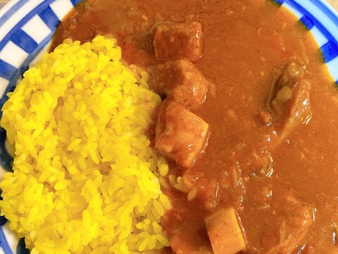 ポークビンダルーカレー  トマトの酸っぱいカレー